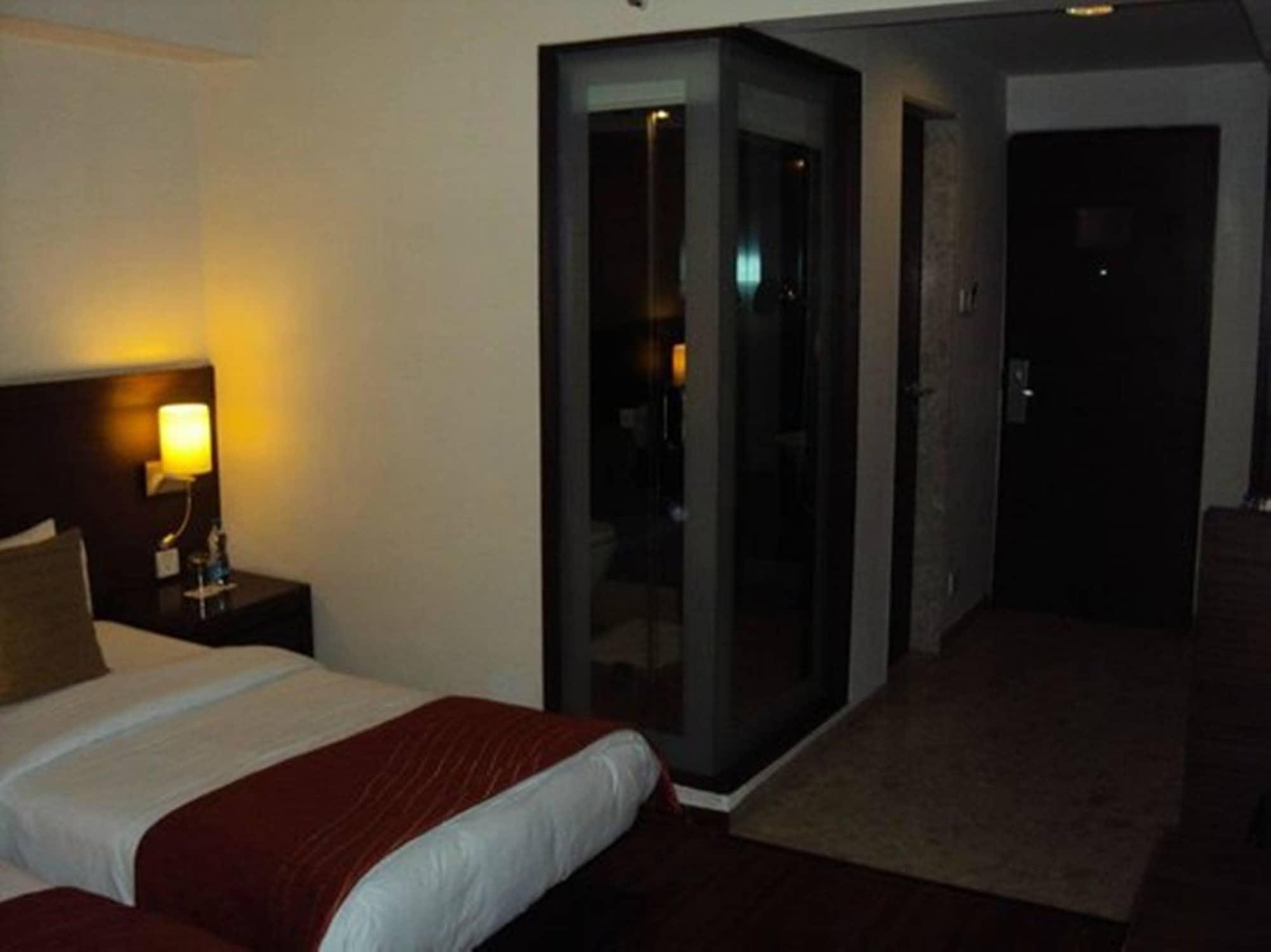 Royal Orchid Central Grazia, Navi Mumbai Eksteriør bilde
