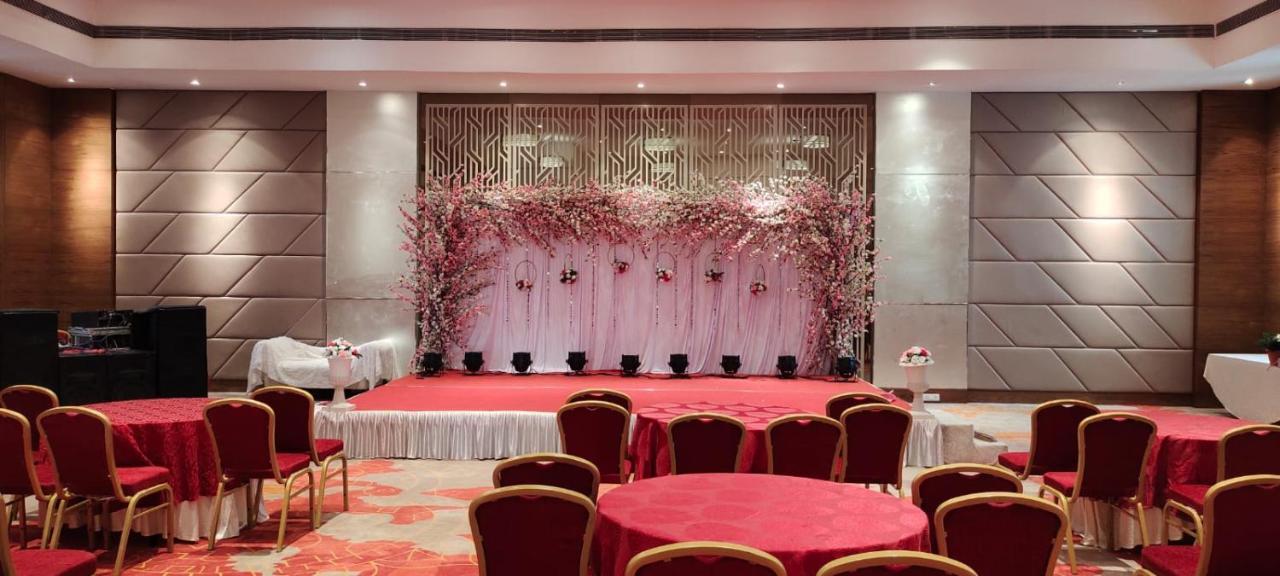Royal Orchid Central Grazia, Navi Mumbai Eksteriør bilde