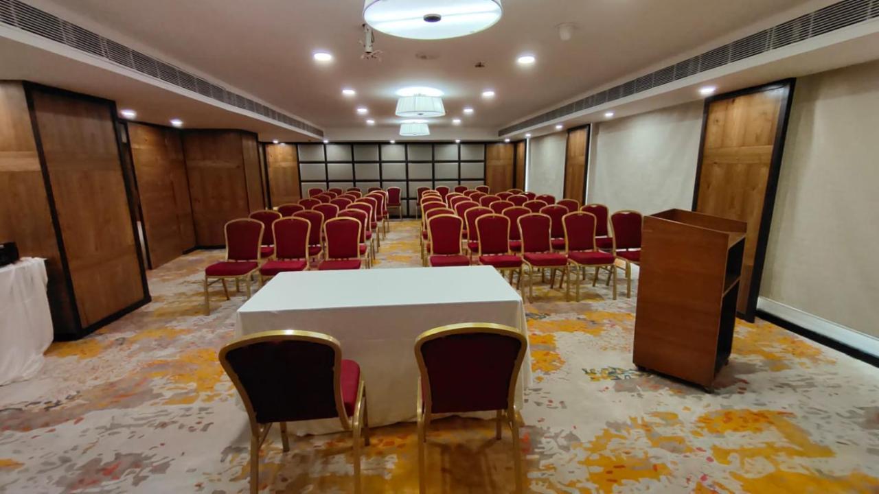 Royal Orchid Central Grazia, Navi Mumbai Eksteriør bilde