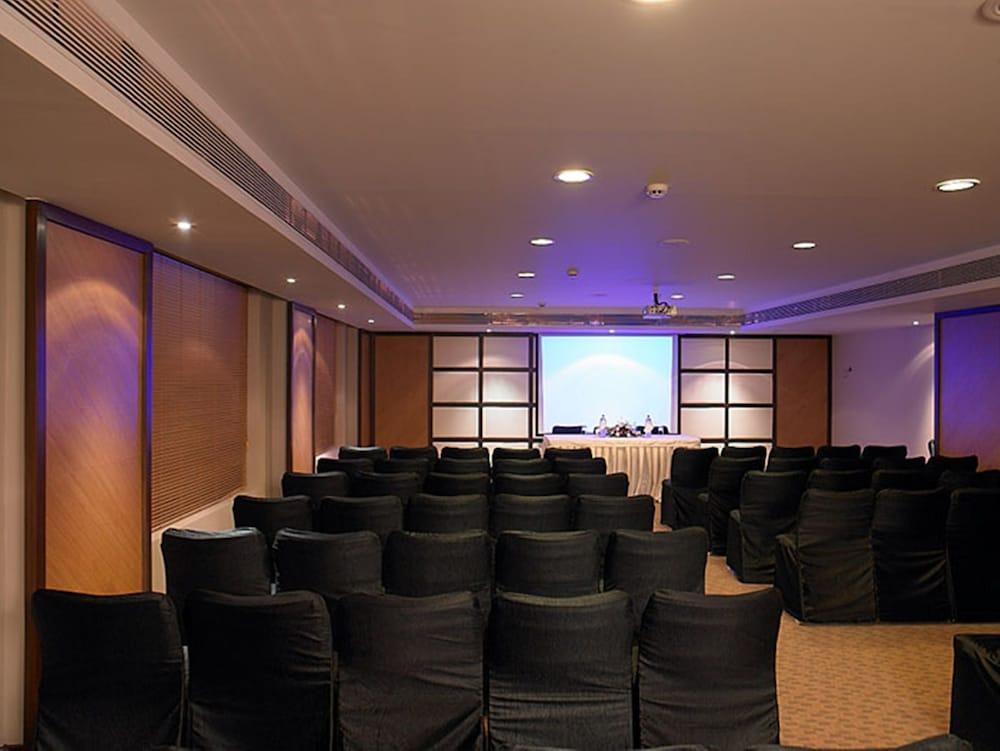 Royal Orchid Central Grazia, Navi Mumbai Eksteriør bilde